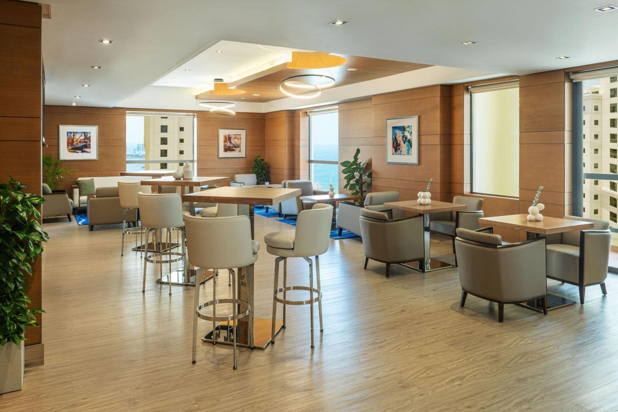 Ramada Plaza Jumeirah Beach Dubai Exterior foto