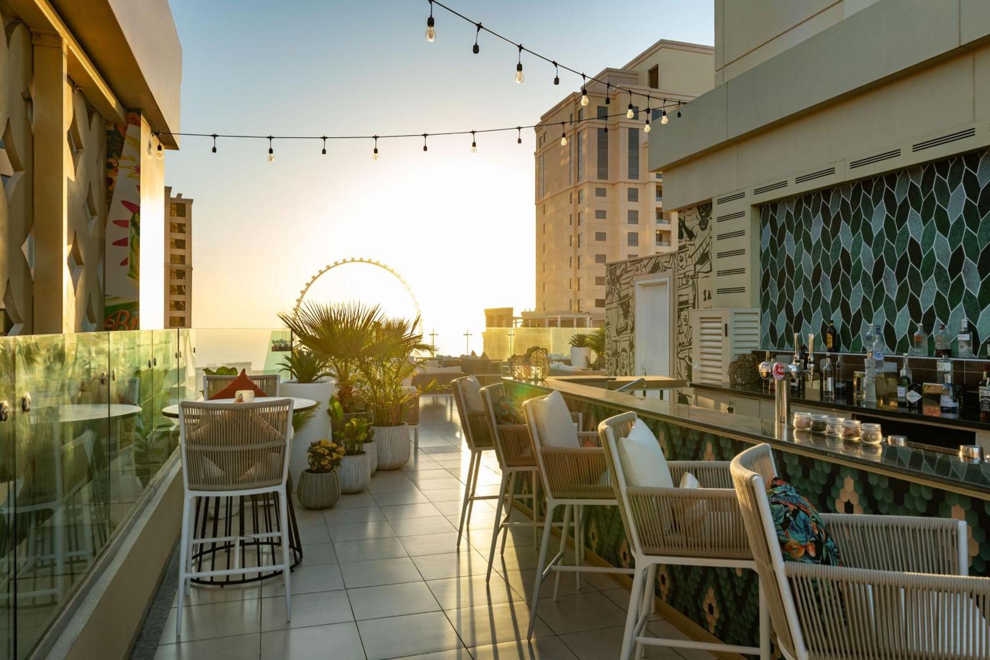 Ramada Plaza Jumeirah Beach Dubai Exterior foto