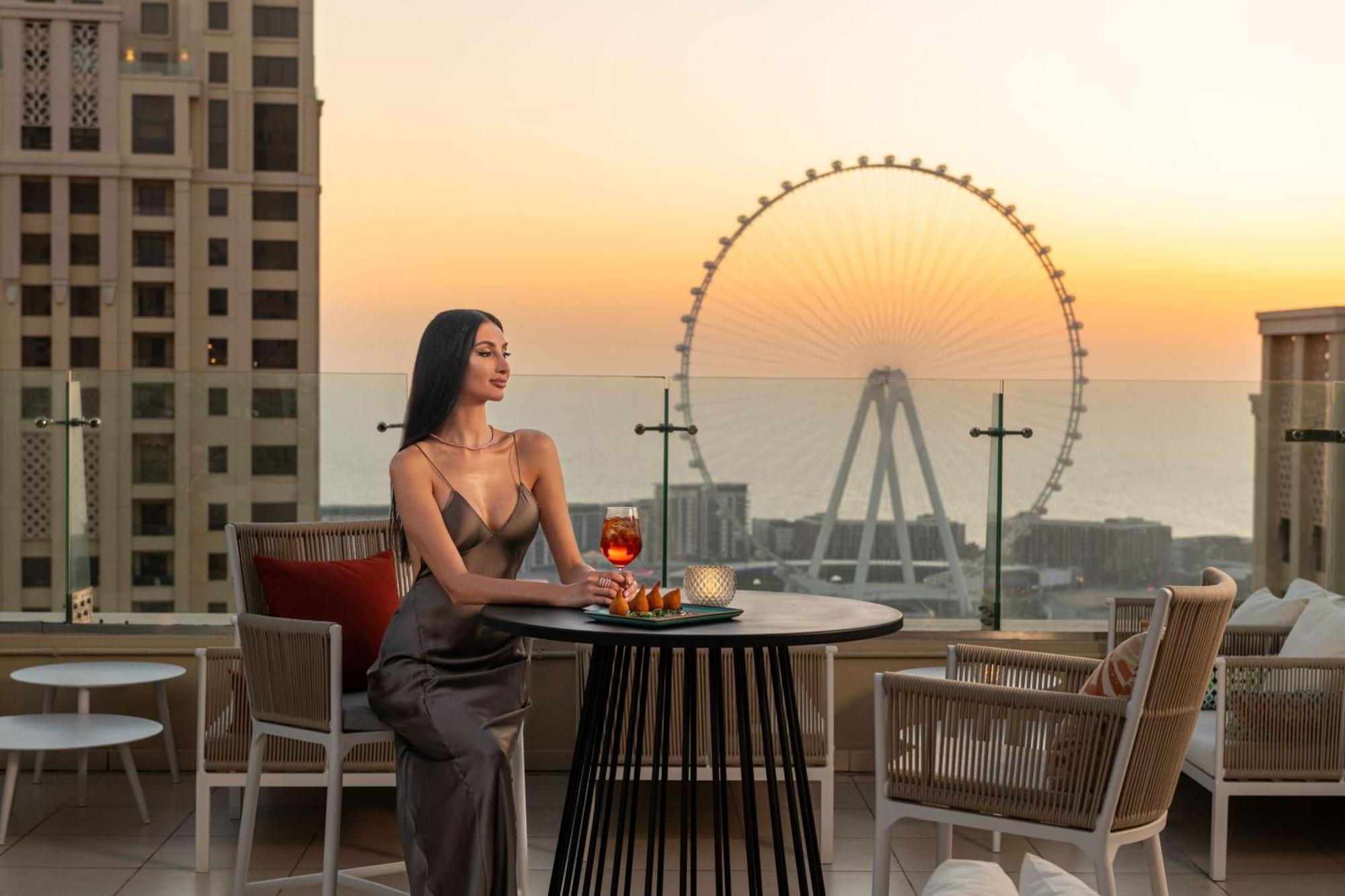 Ramada Plaza Jumeirah Beach Dubai Exterior foto